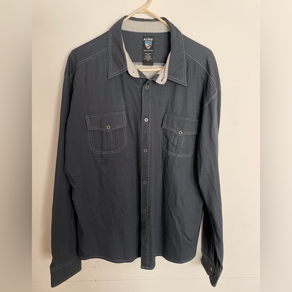 KUHL long sleeve button Down shirt button pockets men size XL 100% cotton